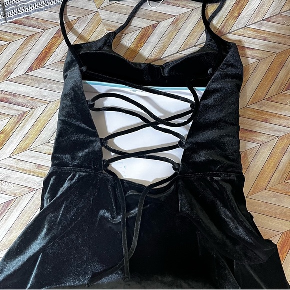 HALARA Criss‎ Cross Back Mini Lace Up Velvet Short Dress Green Pickleball Active - Picture 9 of 10